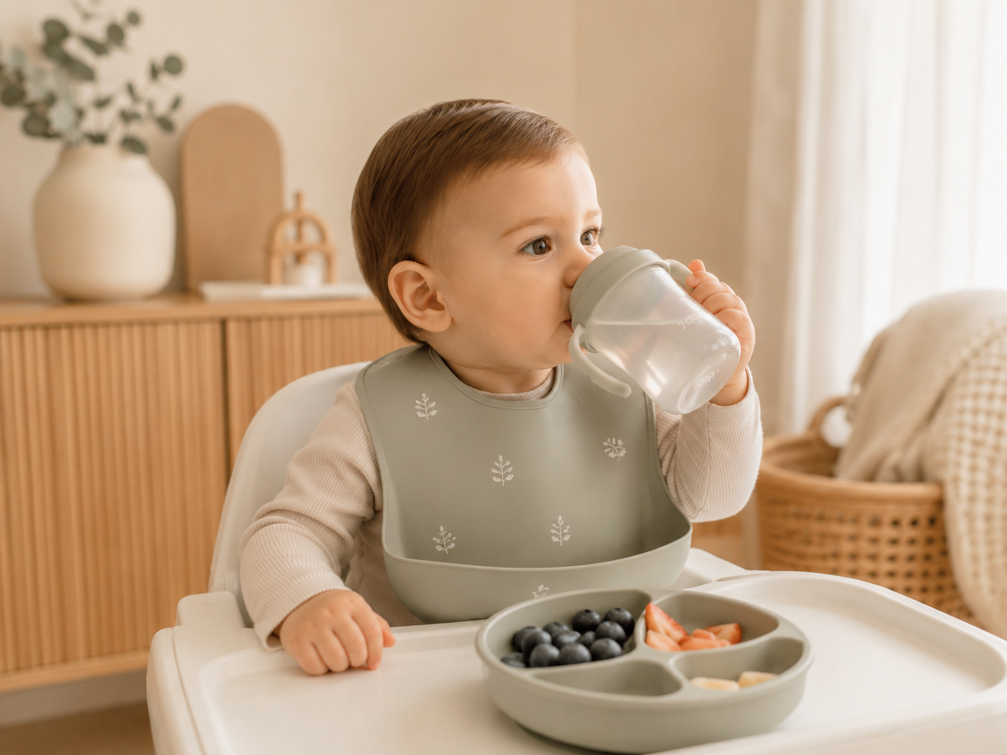 ¿Cuánta agua deben de tomar los bebés?