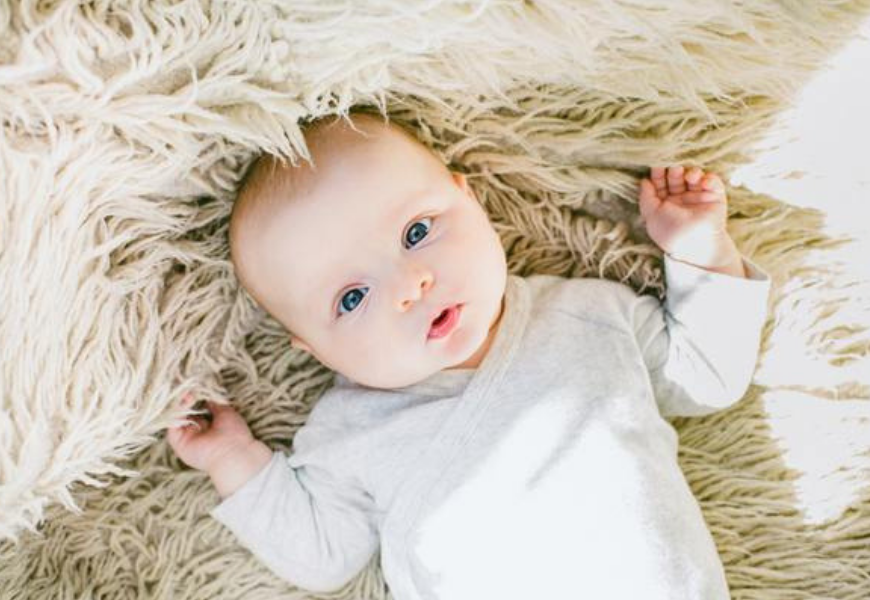 Descubre cuáles son los nombres para bebés que reinarán en 2018