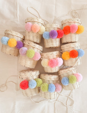 Recuerdos para Cumpleaños - Set de 5 Canastas - Pompones
