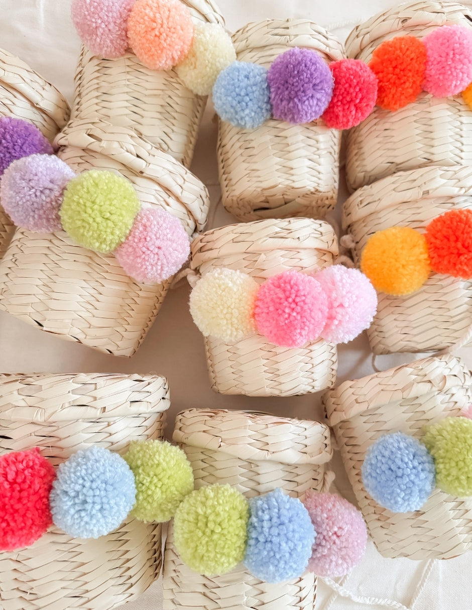 Recuerdos para Cumpleaños - Set de 5 Canastas - Pompones