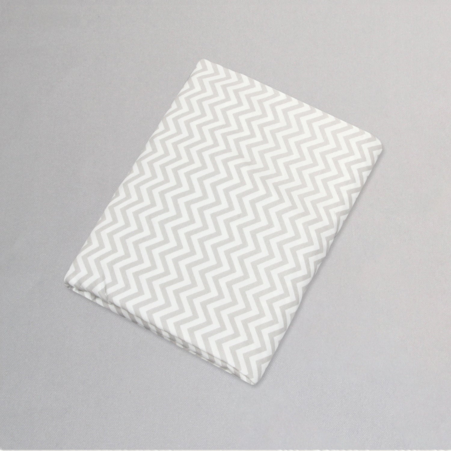 Sábana de Cajón para Colecho/Corral (74x110) - Chevron Gris