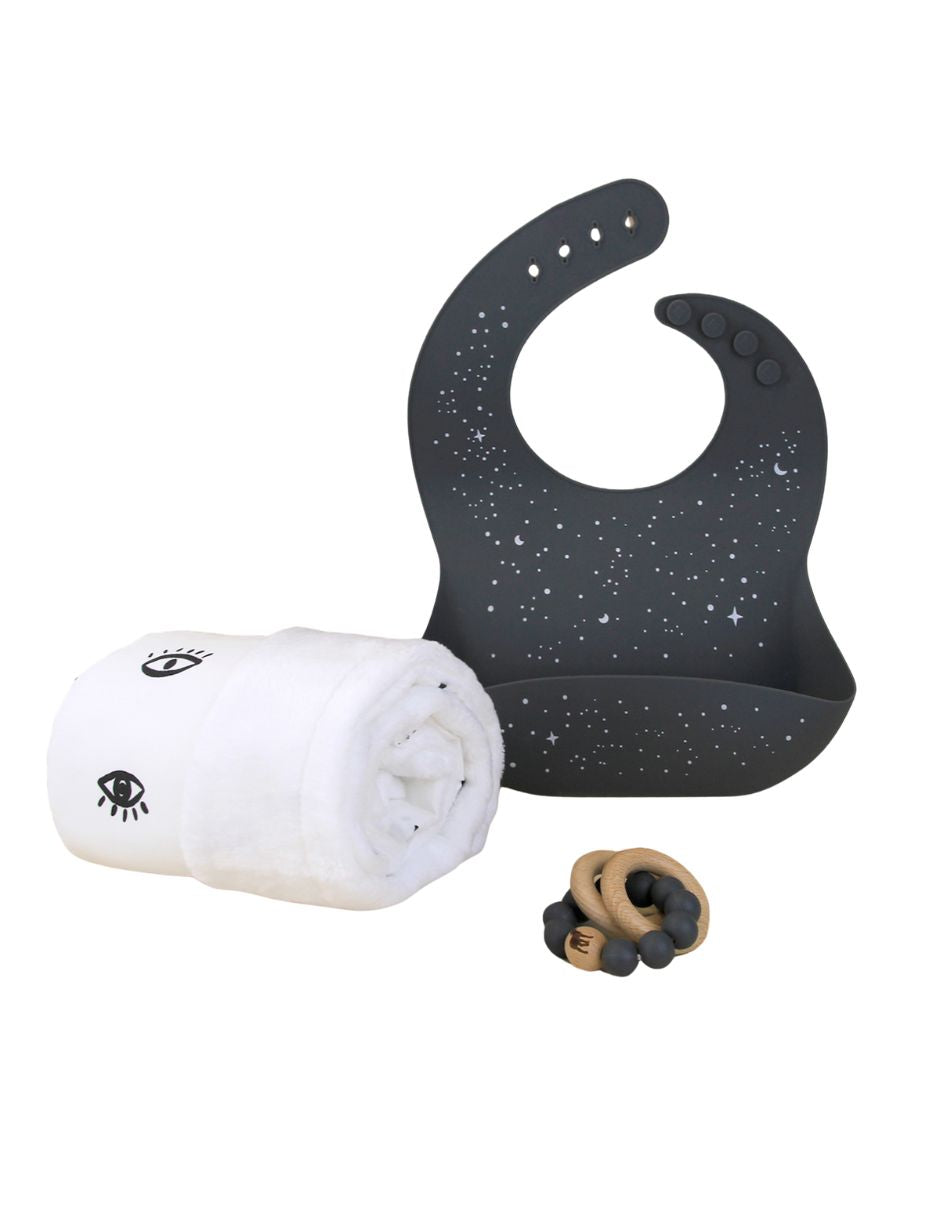 Set de Accesorios para salir Nap (Babero, Mordedera, Cobijita) - Gris