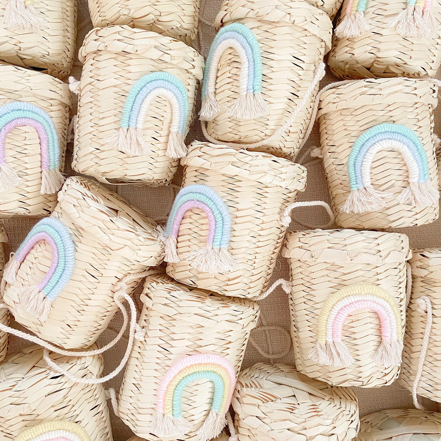 Recuerdos para Cumpleaños - Set de 5 Canastas - Arcoiris