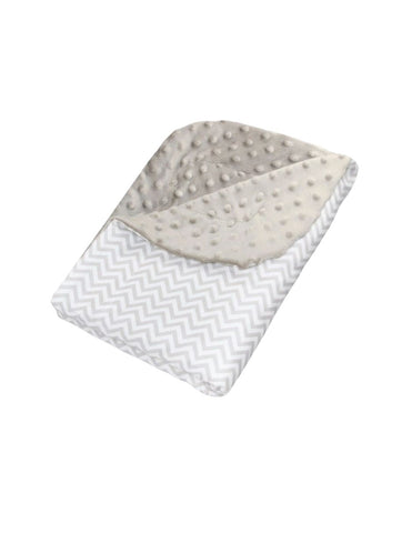 Cobija para Cuna Chevron Gris / Blanco