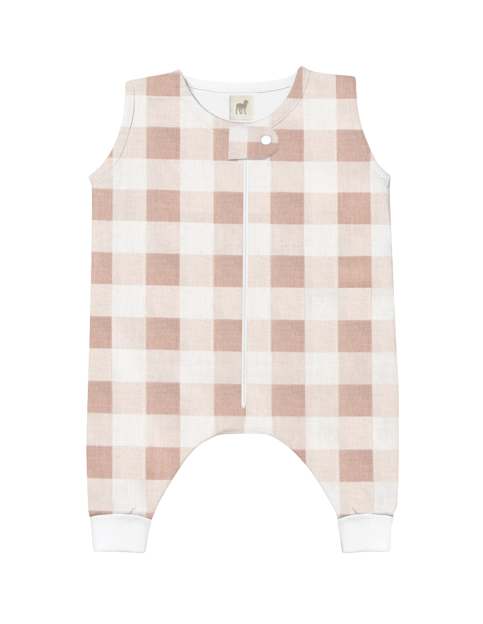 Bebé con saco de dormir de 100% algodón Nap Baby Gingham, cerrado en talla recién nacido y con abertura para pies desde los 6 meses