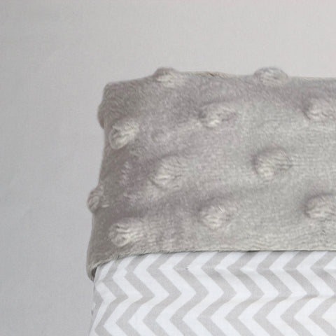 Cobijita para Bebé Chevron Gris / Blanco