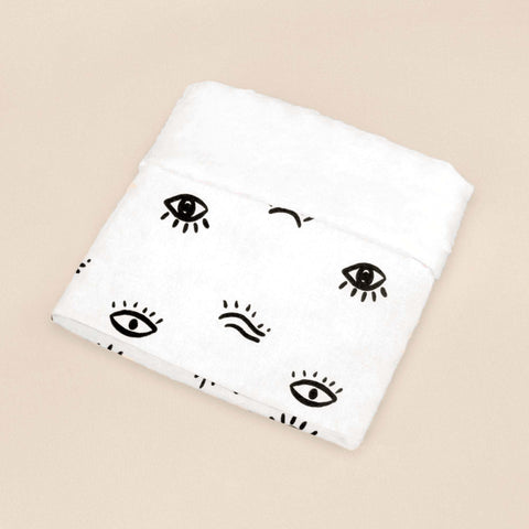 Set de Accesorios para salir Nap (Babero, Mordedera, Cobijita) - Gris