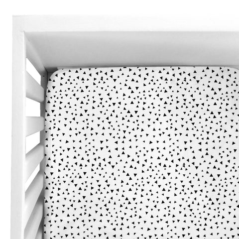 Sábana de Cajón para Cama Cuna - Triangulitos Negros - 100% Algodón